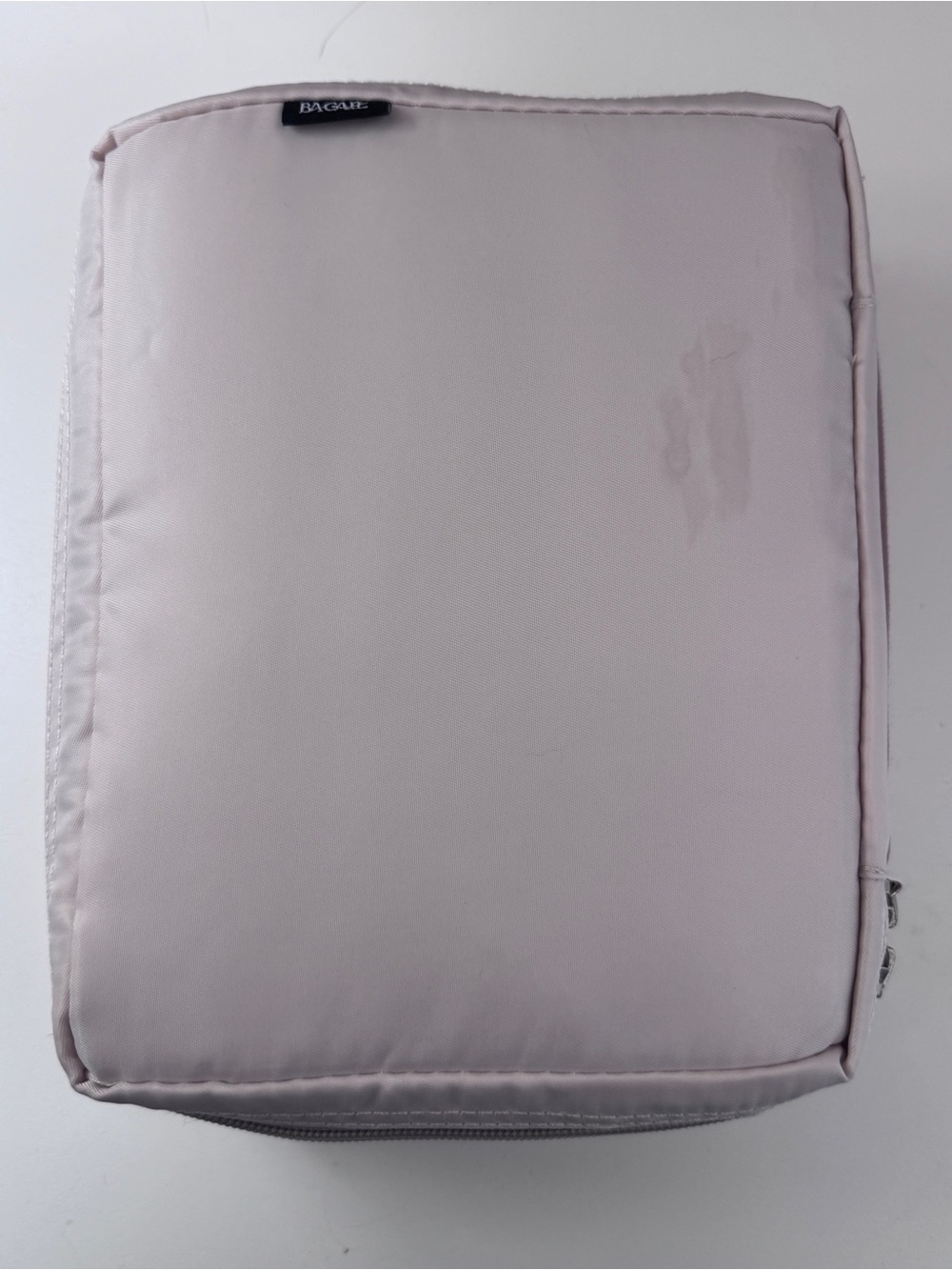 BAGAIL Pale Pink Set of Travel Cubes
7 total cubs plus carrying case